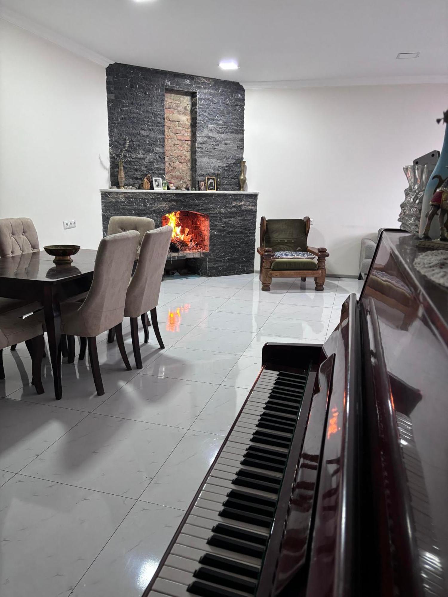 Friendly House Hotel Achaltsiche Buitenkant foto